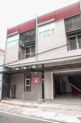 Comfy Homestay 요그야카르타 외부 사진