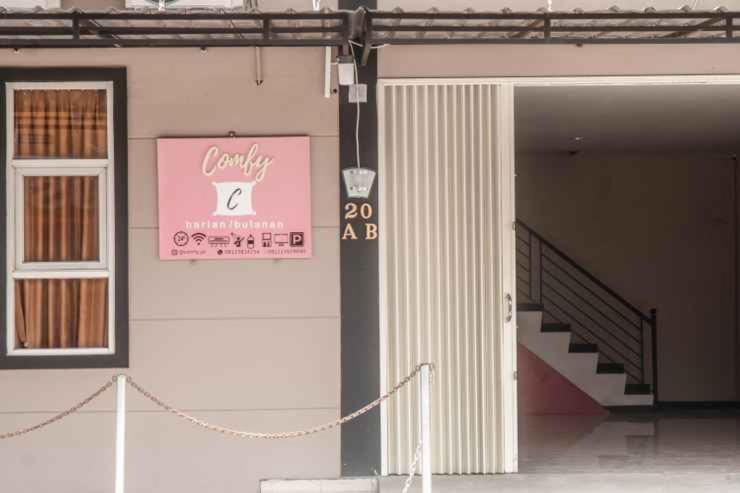 Comfy Homestay 요그야카르타 외부 사진